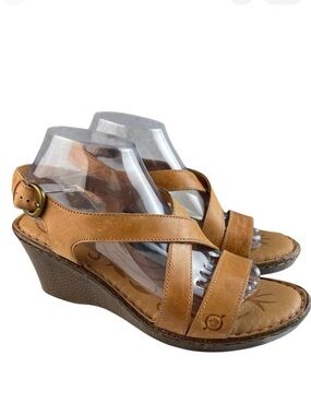 Born Women’s Wedge Sandals 10M Tan Leather Crisscross Ankle Strap Open Toe